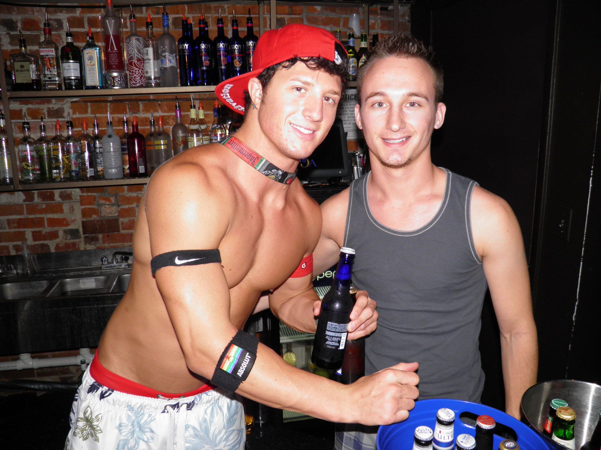 San Antonio Gay Bar Temporarily Closes Over Covid